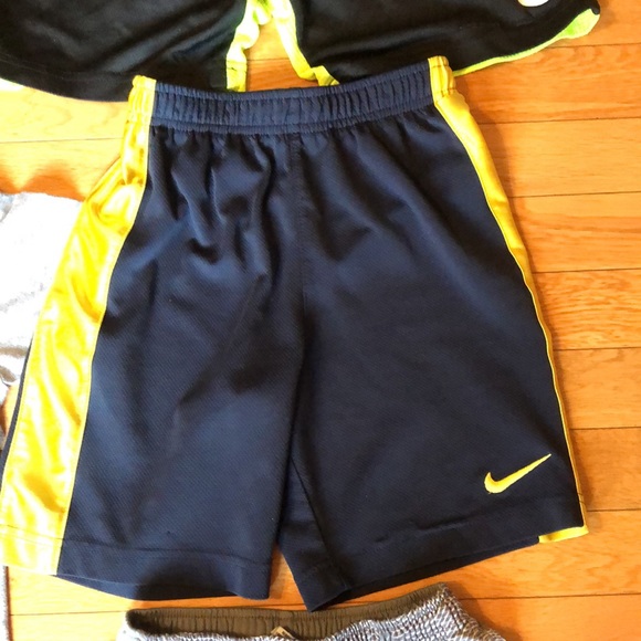 Nike Lot - Picture 7 of 10